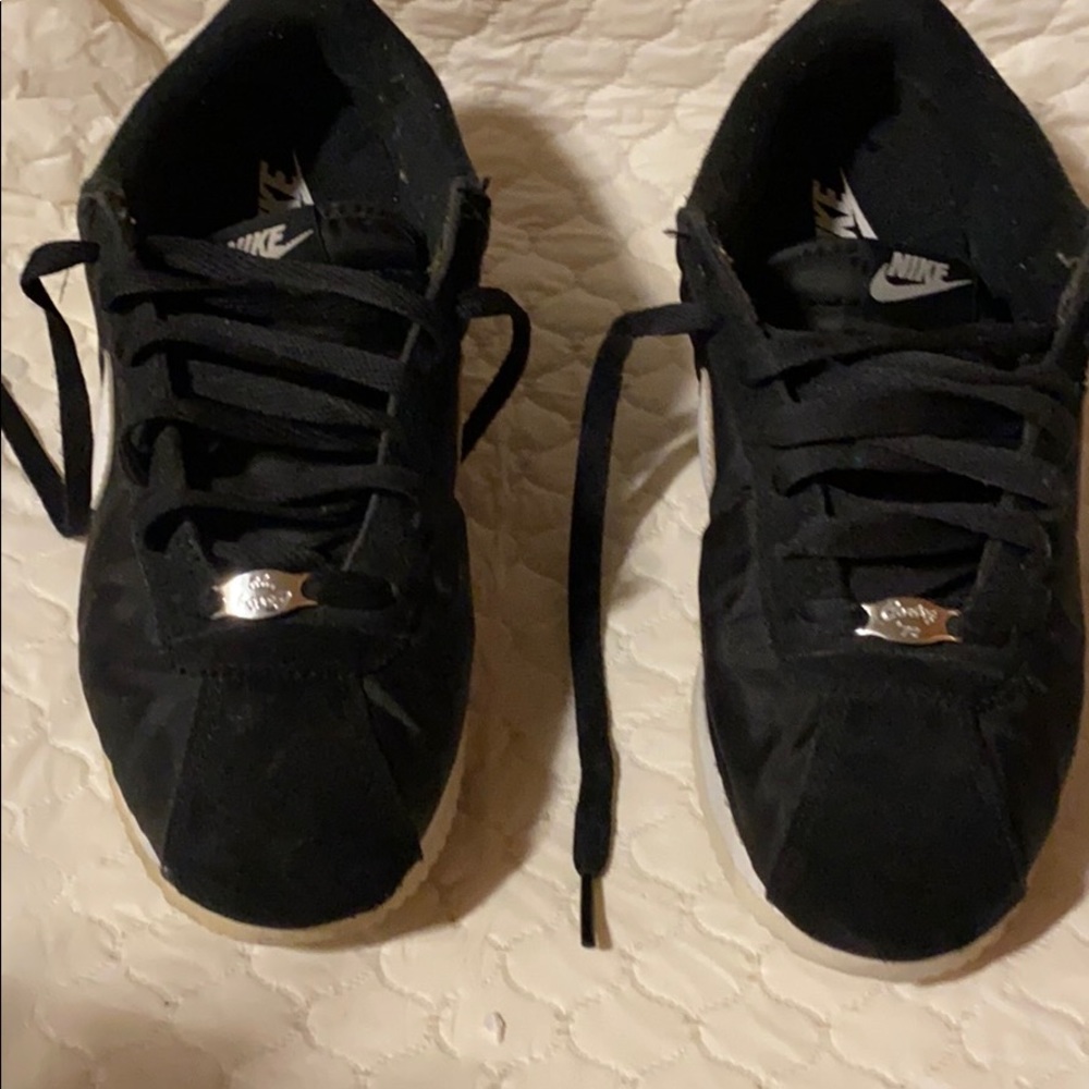 Nike shoe very used